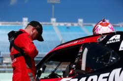 开云体育入口-迈凯伦横扫梅赛德斯，皮亚斯特里带队取胜