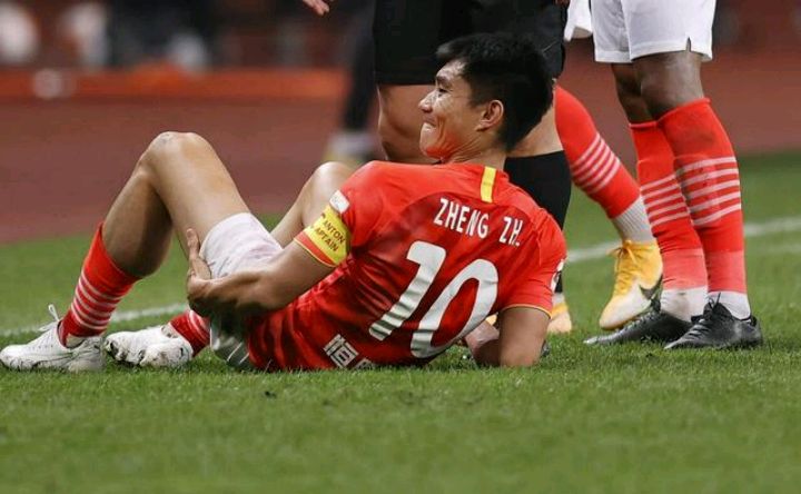恒大战术调整得当，客场取得宝贵三分的简单介绍