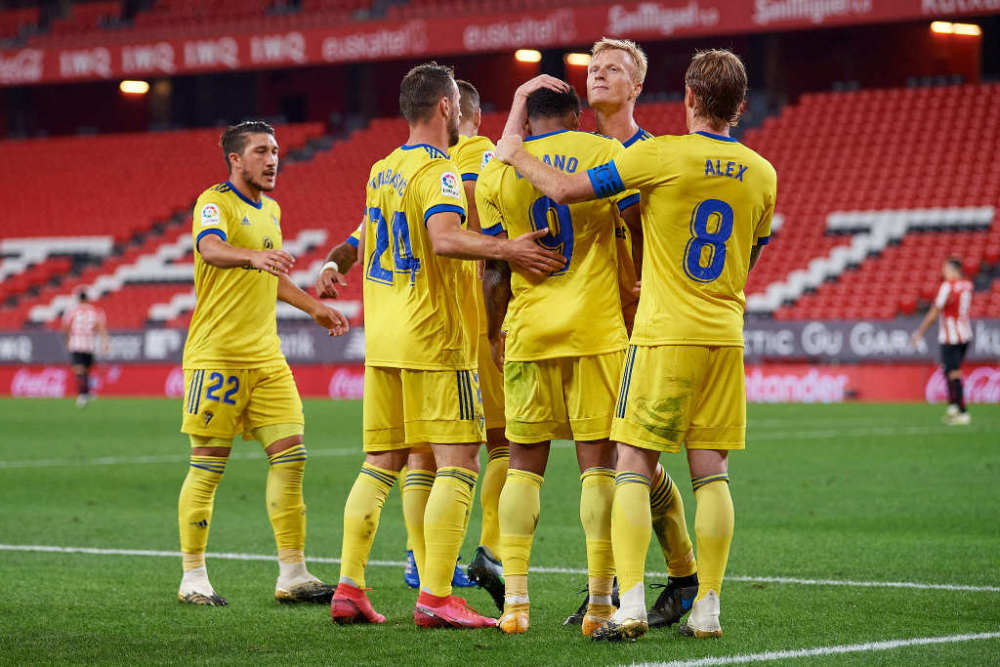 欧塞尔继续领跑积分榜,继续保持不败 欧塞尔继续领跑积分榜,继续保持不败