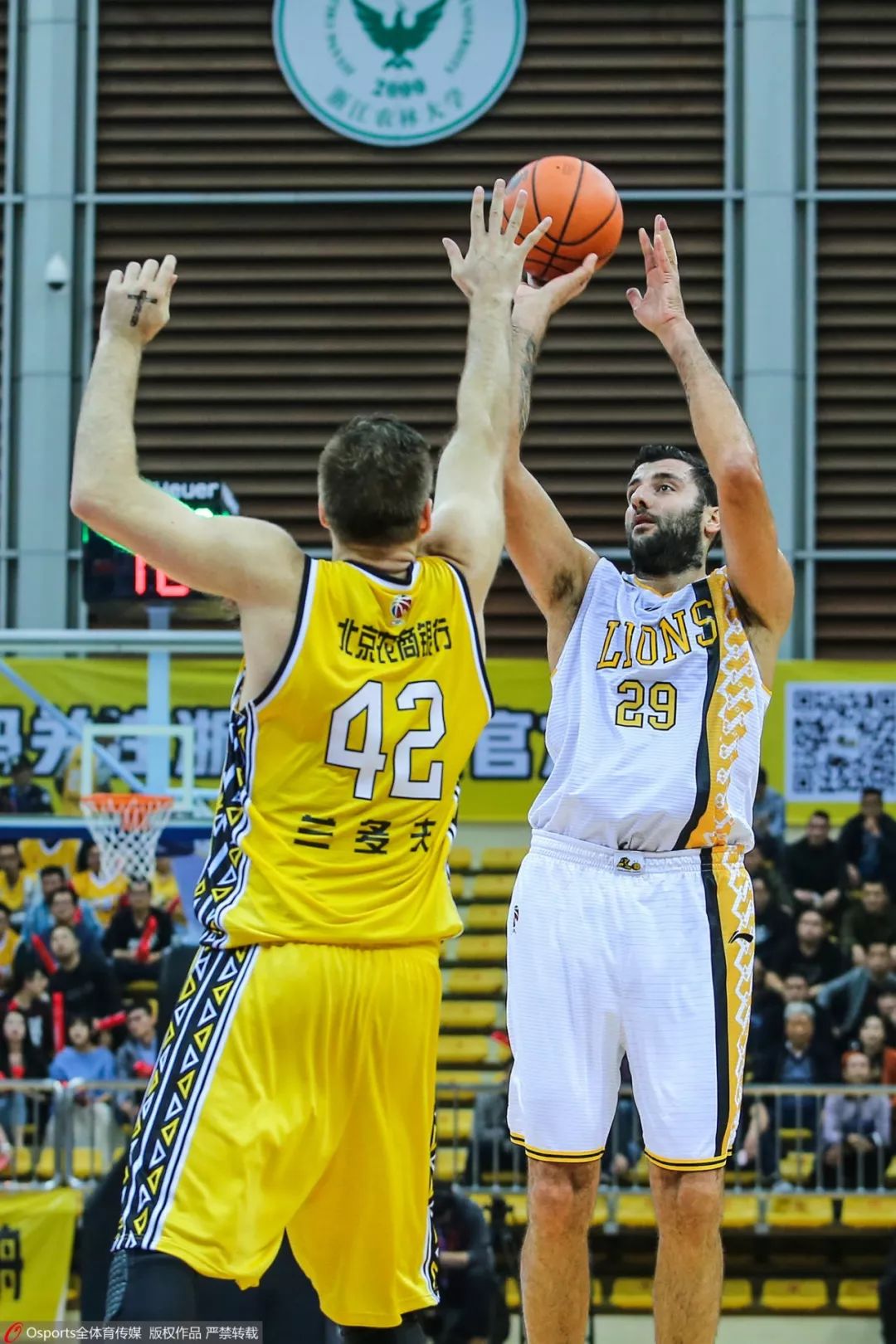 包含帕德博恩展现团队实力,主场大胜实现连胜的词条 包含帕德博恩展现团队实力,主场大胜实现连胜的词条