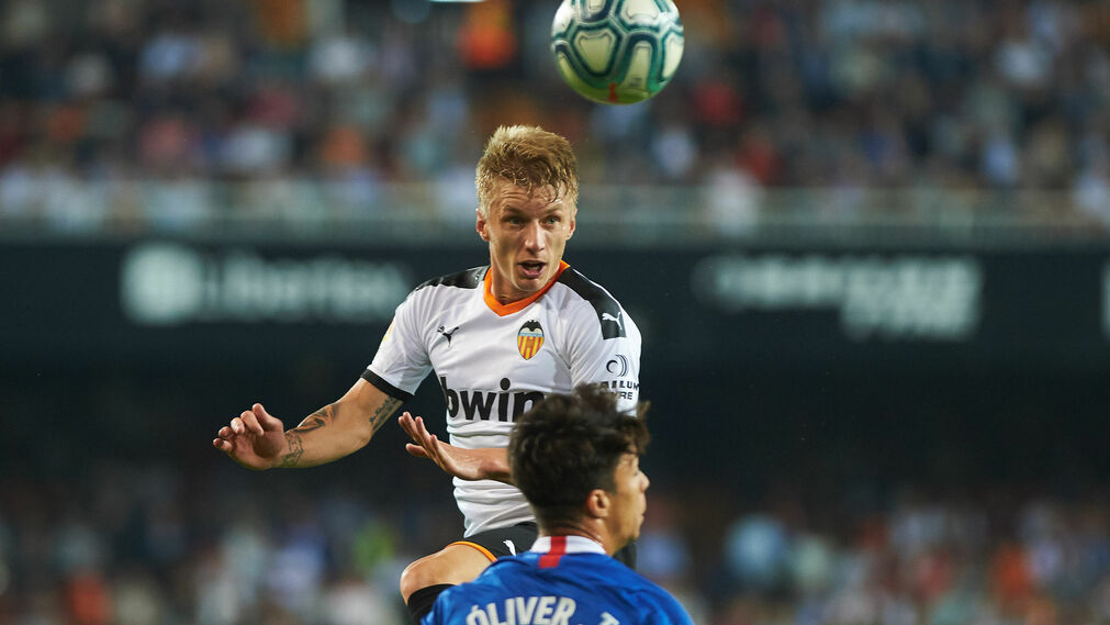 里尔客场取胜,积分稳步攀升的简单介绍 里尔客场取胜,积分稳步攀升的简单介绍