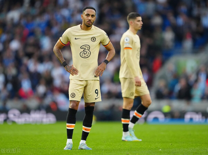 包含连胜势头难挡！英超豪取十连胜的词条